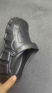 Dép Cross nam - dép bánh mì đế cao Phom gọn ôm Êm Cho Nam-sục namnữ hở lỗ đi biển đi mưa