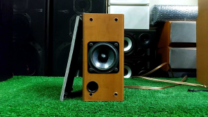 ลำโพง Onkyo รุ่น DM-7(WHT) 40 วัตต์ 6 โอห์ม //1 ข้าง// ส/ก/ย/21/10/14/cm. ดอก 2.5 นิ้ว ดังปกติสมบูรณ์ตู้สภาพสวย