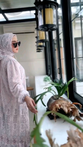 Uniwafda Gamis Shafiya Set Hijab Segiempat Ceruty Babydoll