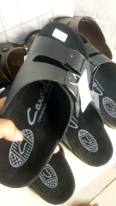 Sandal kulit pria dan wanita trendy terbaru puyuh slipon