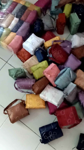 Mukena Parasut & Traveling: Pilihan Praktis dan Tahan Air