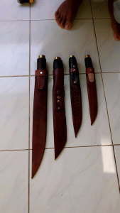 Sarung Pisau Dapur Anti-Slip dari Kulit Sapi Asli