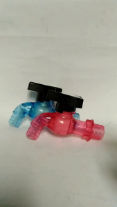 Keran Air Plastik GRT 1/2 Inci Gagang Bulat Warna Biru Merah