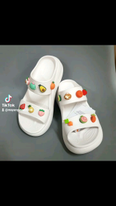 Dép  Crocs Đế Cao 7P 2 Quai Cho Người Lớn Nữ. Sản Phẩm Cao Cấp Nhựa Không Mùi . Êm Chân. Trống Trơn Trượt.