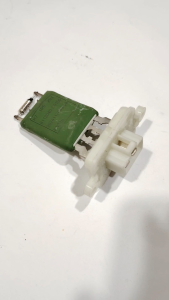 Điện trở quạt gió điều hòa dùng cho xe tải dongfeng / Trở quạt / trở quạt dàn nóng điều hòa... VIE PARTS