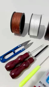 Paket Sol Sepatu isi 8 - 3 Benang + Jarum Sol + Tusukan + Penyayat + Gunting FREE LEM