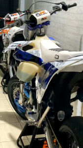 Decal KLX Gordon full body custom - decal supermoto klx