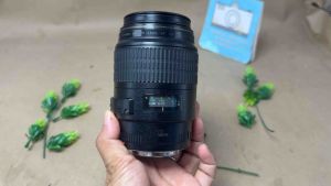 Canon EF 100mm f/2.8 Macro USM