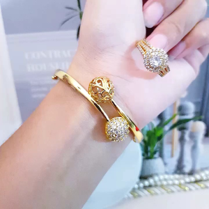 Xuping Gelang Tinju Set Cincin Permata Gold 84ab