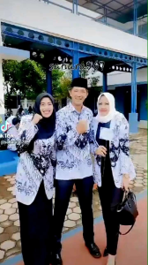 Batik PGRI Wanita Terbaru Lapisan Puring Bahan Semi Sutra Lembut Baju Atasan PGRI Halus Dewasa Motif