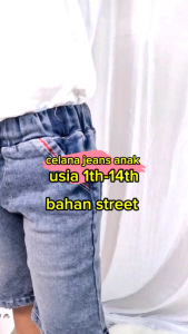 Celana Jeans Pendek Anak Laki-laki Pinggang Elastis Desain Simple Warna Biru Denim