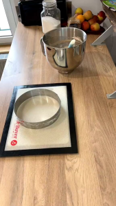 Loyoang Bulat Tanpa Alas & Ring Roti Bulat Besar