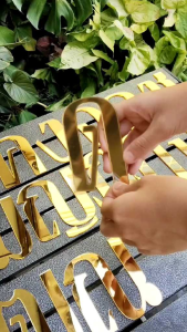 ตัวอักษรไทย ตัวอักษรอะคริลิคมิลเลอร์สีทอง สรุปตัวอักษรไทยติดผนัง ขนาดสูง10 เซนติเมตร สวยหรูหรา