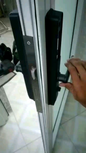 [HCM] Khóa vân tay cửa nhôm Xingfa L101 thông minh dùng app TTLOCK - Phù hợp cửa nhôm XINGFA và cửa gỗ - BH 12 tháng