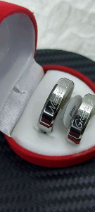 Cincin Ukiran Nama Pasangan Pria Wanita Titanium Anti Karat