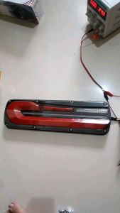 LAMPU STOP BMW TRUK 24V UKURAN 14CM X 46CM HARGA SEPASANG