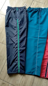 Celana Training Parasut Panjang: Desain Nyaman & Bahan Berkualitas