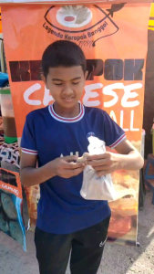 cheese ball lekor (keropok bebola keju)