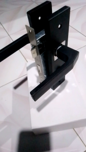 Handle Pintu Rumah & Tarikan Pintu Kamar: Set Kunci & Pegangan Pintu