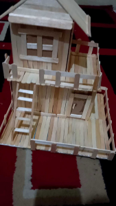 KERAJINAN TANGAN dari Stik ES KRIM & RUMAH MINIATUR