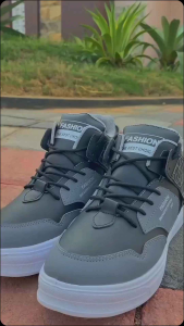 Sepatu Sneakers Pria Wanita Running Import Casual Mode Shoes Sport