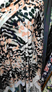 เกาหลี ผ้ายืดITYพิมลาย ผ้าม้วนตัดแบ่งเป็นเมตรผ้าหน้ากว้าง60"ลายเสือส้ม สวย เนื้อดี