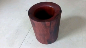 ống đựng bút gỗ cẩm Cao 16cm x12cm