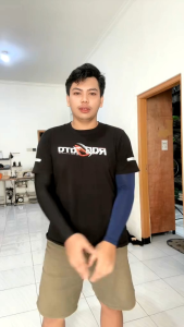 Deker Manset Tangan Hitam Panjang Polos Pria Wanita