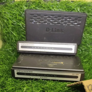 switch hub dlink des-1008A second