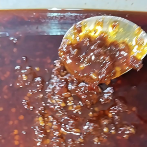 Chili Oil Sambal minyak Cabe hot untuk makanan siap saji atau bumbu masakan pedas 150gram