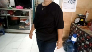 Kaos Oblong Polos: Pilihan Nyaman untuk Sehari-hari