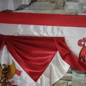 Bendera Background Garuda YKS 10 & 5 Glombang