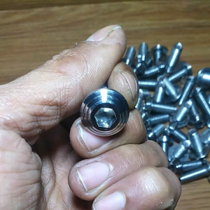 BAUT DISC CAKRAM PIRINGAN HONDA 8X20 STAINLESS ANTI KARAT MOTIF PIRAMID