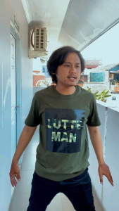 Kaos Pria Dewasa: Pilihan Terbaik untuk Penampilan Modis