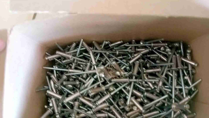 PAKU RIVET PAKU BOX HADCASE ISI 10 PCS PAKU RIVET 540-550 RIVET SILVER