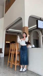 กระโปรงยีนส์กระดุมหน้า ผ้าไม่ยืด ป้าย Punny jeans