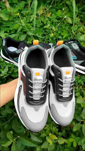 Sepatu Kets Pria Motif XYRUN Sepatu Olahraga Pria Terbaik Sepatu Sneakers Pria Kekinian
