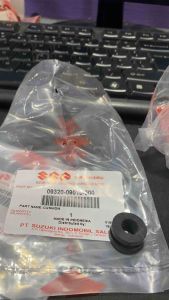 SGP CUSHION RUBBER TAIL LIGHT FOR RAIDER 150 CARB&FI SOLD BY 1
