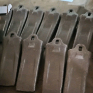 ฟันขุด เล็บขุด 18S เล็บปูงกี๋ ฟันปูงกี๋ เล็บบุหรี่ หนังสือ 18S รถขุดดิน รถตัก สำหรับโรงงานการดิฎห์ โรงงานการตรวจสอบ หนังสือ PC30 PC40 อะไหล่ รถขุดดิน