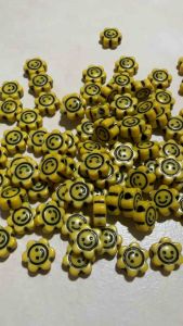 100 pcs mix colors cute smile flower beads size 10mm for beading crafts