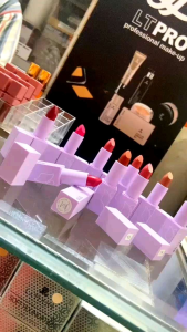 La Tulipe True Color Lipstick