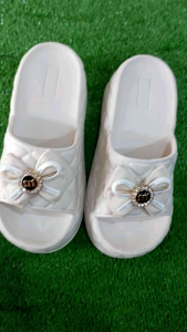 DÉP QUAI NGANG NƠ NHỰA ĐÚC nguyên khối êm nhẹ độn đế 5 cm nữa sz36_40