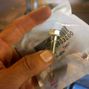 Ốc bắt phuộc sau 8ly32 dòng xe Tay Ga ( Made In Japan )