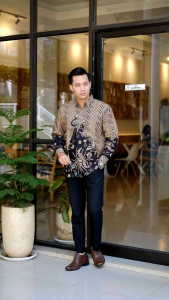 Kemeja Batik Pria Moderen Lapis Furing Slimfit