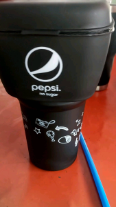 กระบอกน้ำ พร้อมถ้วยใส่ขนม