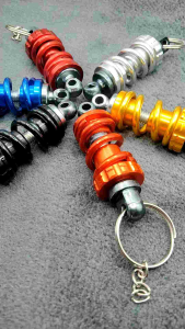 พวงกุญแจโช๊คอับ พวงกุญแจเท่ๆ พวงกุญแจรถ ส่งจากประเทศไทย