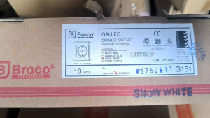 ( PAKET 1 KOTAK 10PCS ) BROCO GALLEO IB STOP KONTAK ARDE PUTIH G151-55S