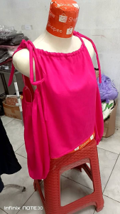 NEW GRIDIA Atasan Wanita Blouse Halter Neck Serut Leher Crop Top Lengan Panjang Elegan Bahan Katun