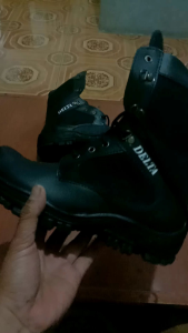 SEPATU SAFETY PRIA BOOTS DELTA AGL"S 8 INCHI UJUNG BESI(DELTA TINGGI)