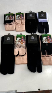 Kaos Kaki Jempol Muslim Wanita Motif